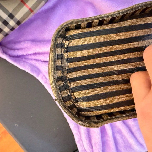 FLASH SALE 50% OFF 24HRS 1970'S authentic Fendi penguin flap. RARE - Picture 6 of 15